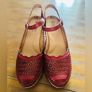 Pikilonos Vila Jute Wedges-Elegant Red Women's Sandals